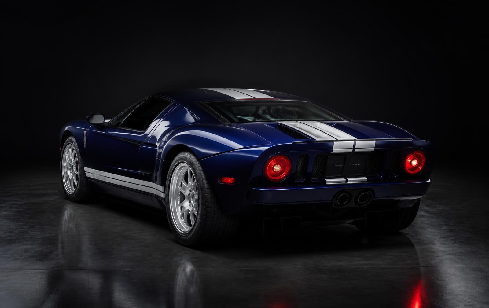 2005 Ford GT — view 2