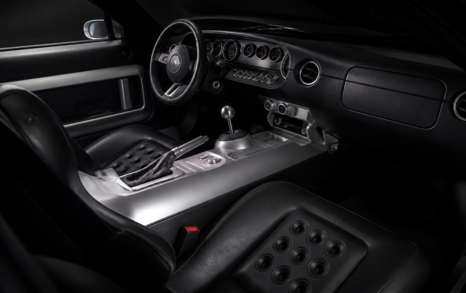 2005 Ford GT — view 3